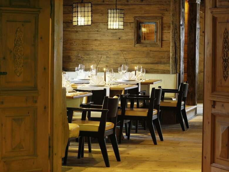 Alpenhotel ...fall In Love