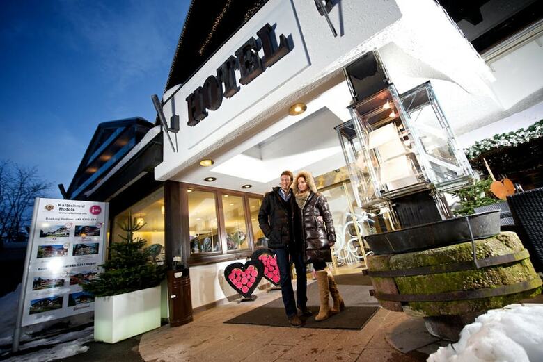 Alpenhotel ...fall In Love
