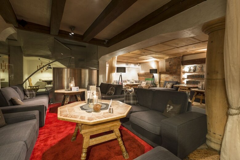 Alpenhotel ...fall In Love