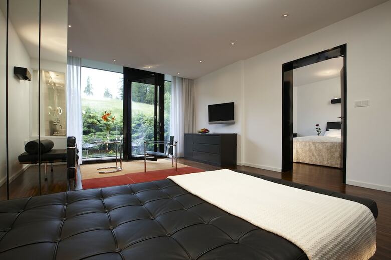 Alpenhotel ...fall In Love