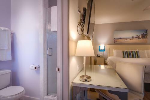 Bayside Hotel