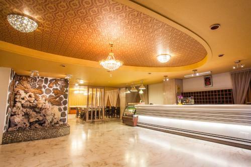 Gene Long Haiy Att Hotel