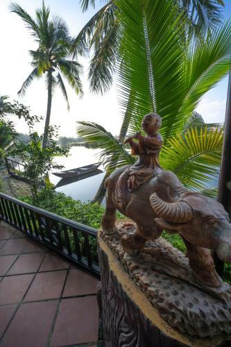 Hotel Hoi An Riverside Resort & Spa
