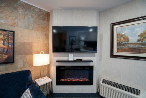 Hotel Byrncliff Resort & Conference Center