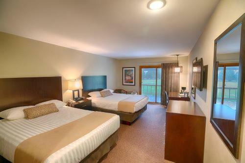 Hotel Byrncliff Resort & Conference Center