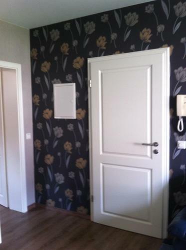 Apartment Vis-a-vis