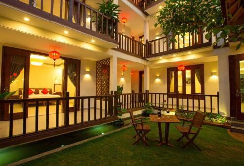 Village Moon Homestay