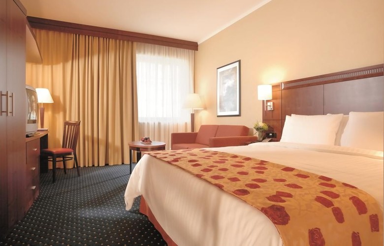 Hotel Courtyard By Marriott Prague City