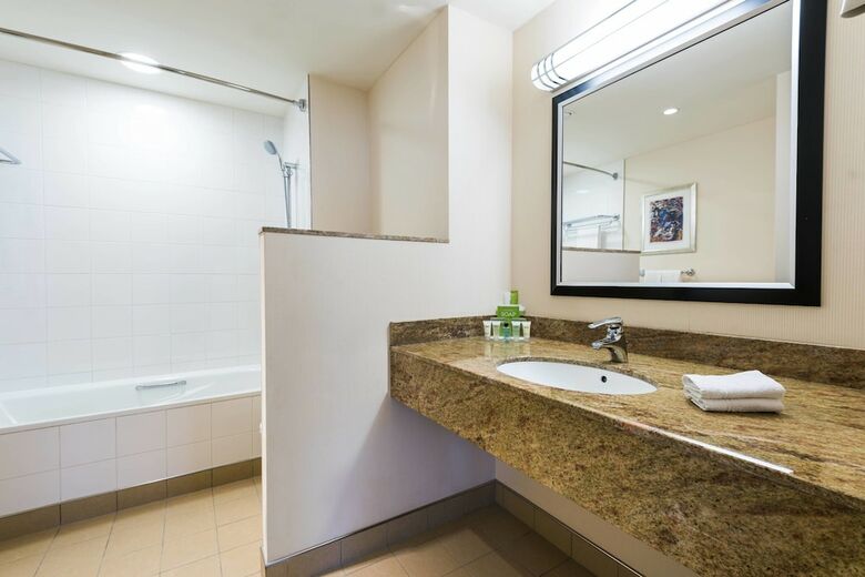 Hotel Courtyard By Marriott Prague City