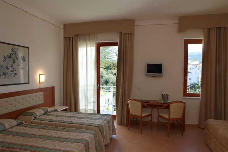 Hotel Caravel