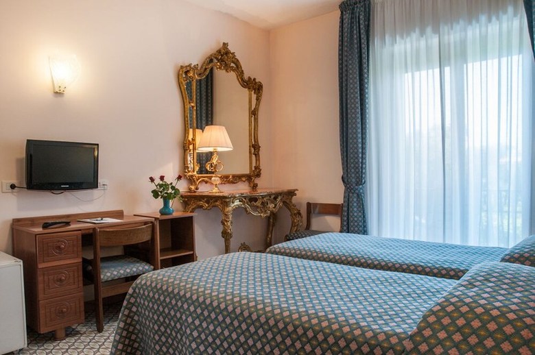 Hotel Eliseo Park's