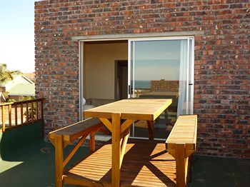 Hostal Dolphin View Guesthouse
