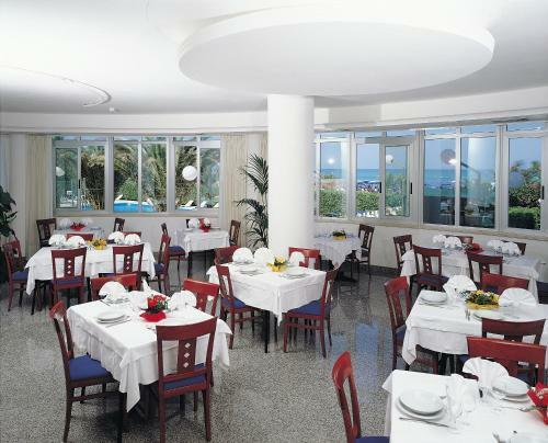 Hotel Maxim's