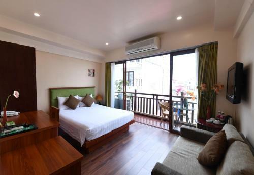 Artisan Lakeview Hotel