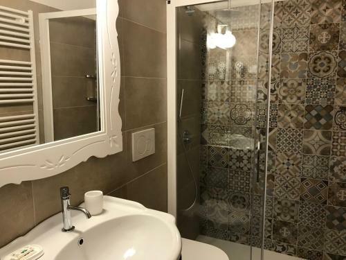 Village Hotel Lucia