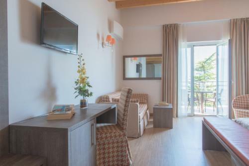 Village Hotel Lucia