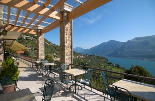 Village Hotel Lucia