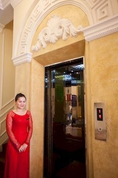 Louis Hotel