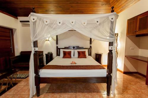 Hotel Sunset Bungalows Resort