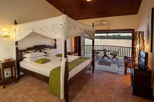 Hotel Sunset Bungalows Resort