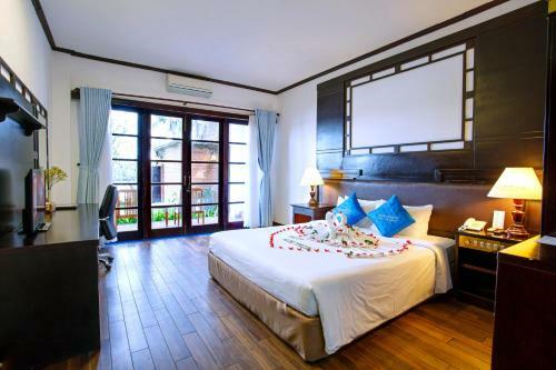 Hotel River Beach Resort & Residences