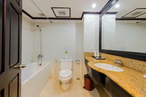 Hotel River Beach Resort & Residences