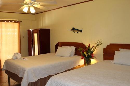 Hotel Banana Bay Marina
