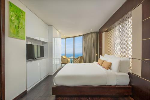 Holiday Beach Da Nang Hotel And Spa