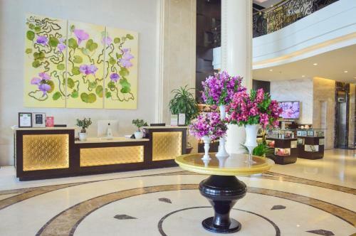 Holiday Beach Da Nang Hotel And Spa
