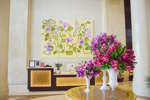 Holiday Beach Da Nang Hotel And Spa
