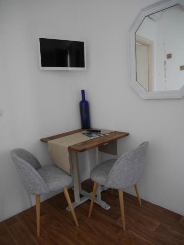 Hostal 4 Camere A Trani