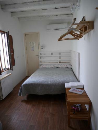 Hostal 4 Camere A Trani