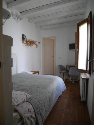 Hostal 4 Camere A Trani