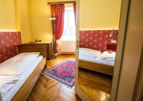 Hostal Gasthof Eberhard - Hof, Wirtshaus & Herberge