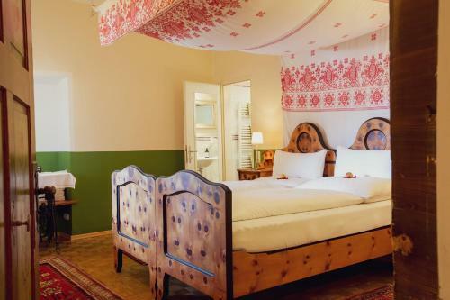 Hostal Gasthof Eberhard - Hof, Wirtshaus & Herberge