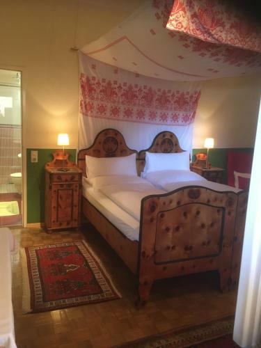 Hostal Gasthof Eberhard - Hof, Wirtshaus & Herberge