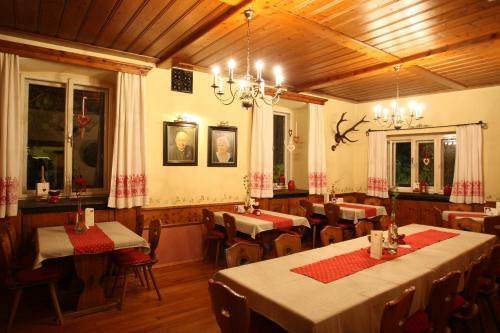 Hostal Gasthof Eberhard - Hof, Wirtshaus & Herberge