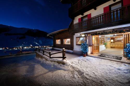 Hotel Teola