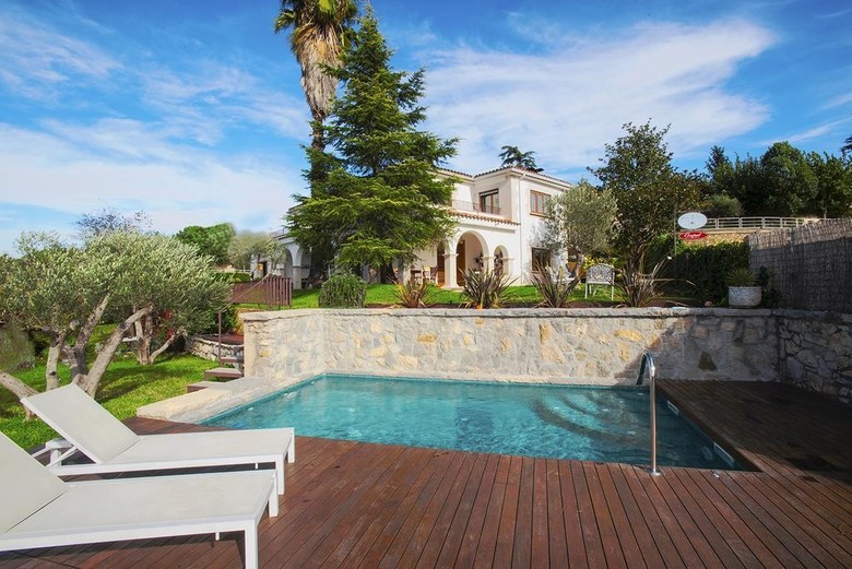 Hostal Montjuic Bed & Breakfast