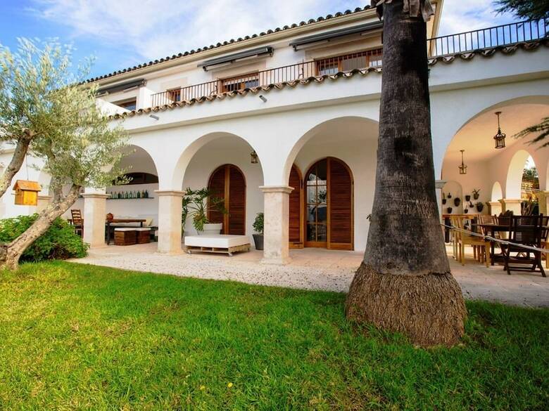 Hostal Montjuic Bed & Breakfast