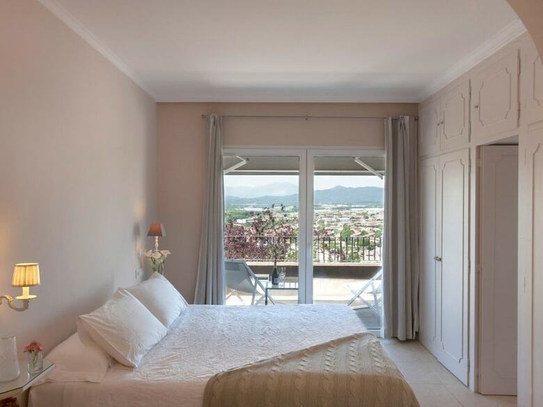 Hostal Montjuic Bed & Breakfast