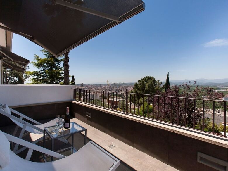 Hostal Montjuic Bed & Breakfast