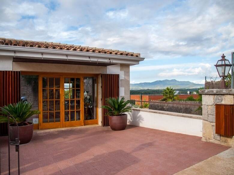 Hostal Montjuic Bed & Breakfast
