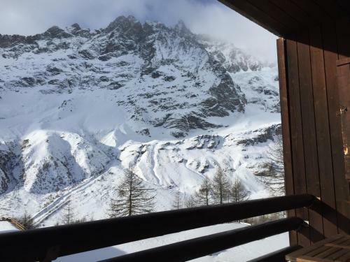 White Apartments Cervinia
