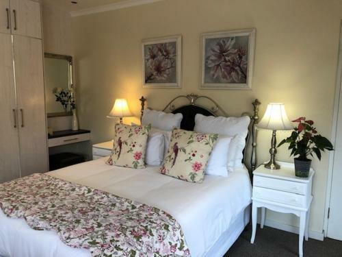 Hostal Cherry Berry Guest House