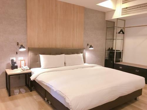 Summer Terminal Hotel