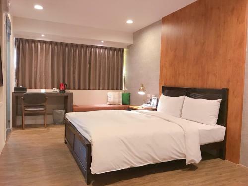 Summer Terminal Hotel