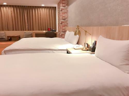 Summer Terminal Hotel