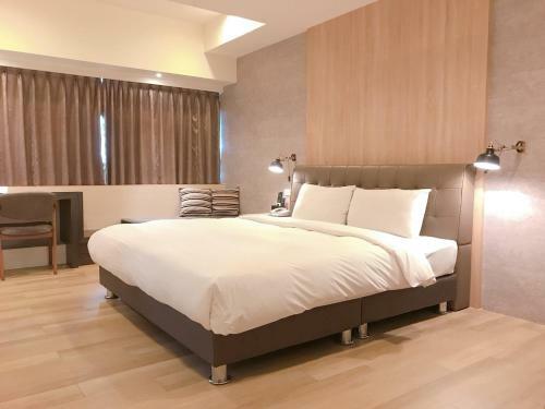 Summer Terminal Hotel