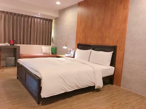 Summer Terminal Hotel